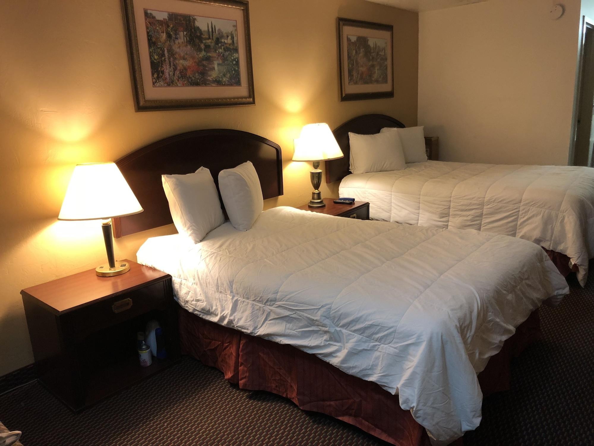 Wolf Inn Hotel Sandusky Exterior photo